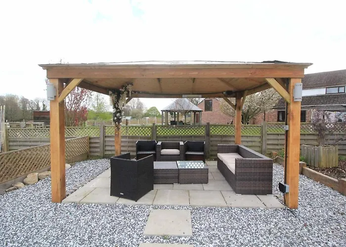 Beautiful Rural Cottage With Secure Garden