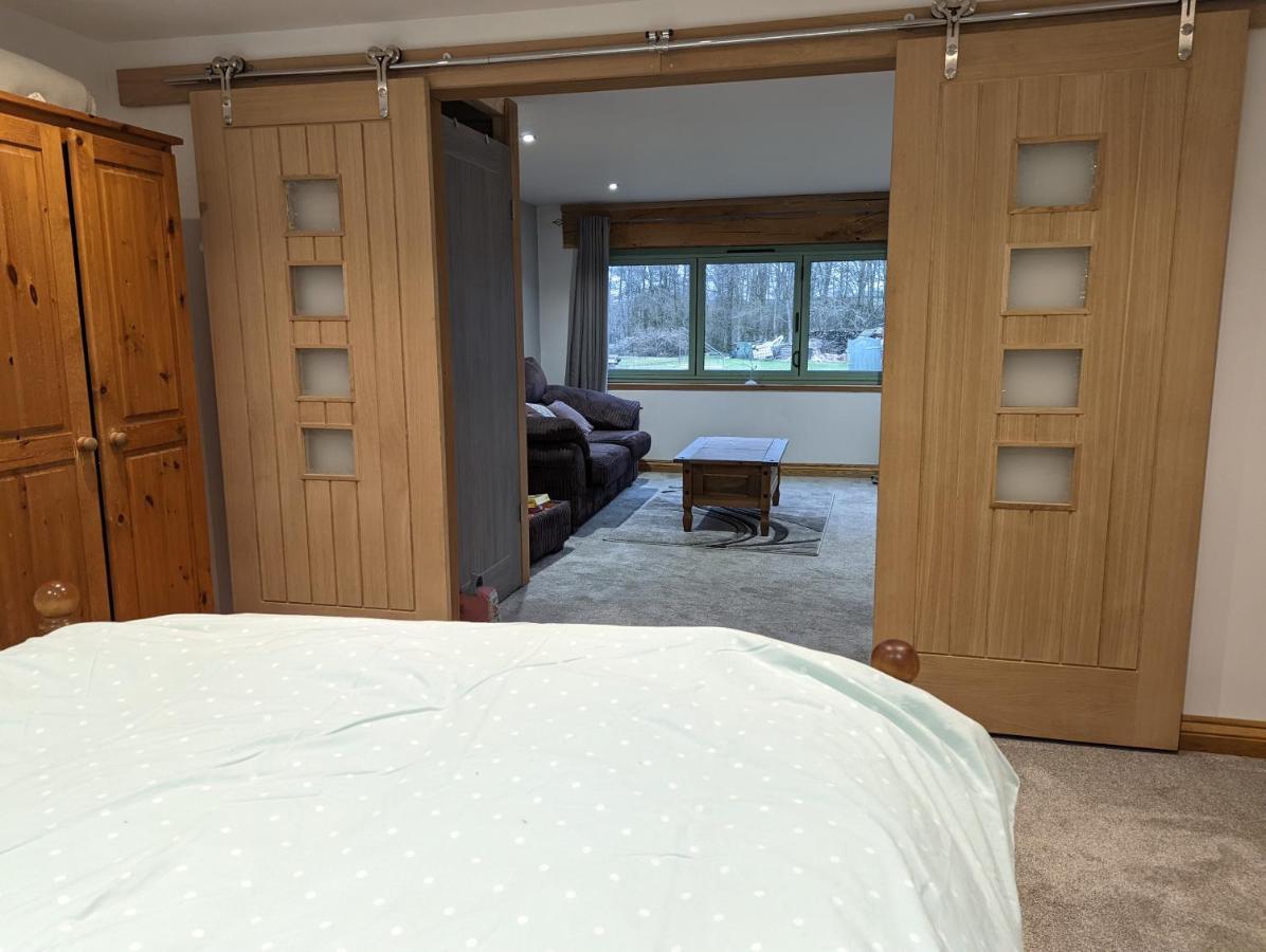 Beautiful Rural With Secure Garden Bradley (Staffordshire)