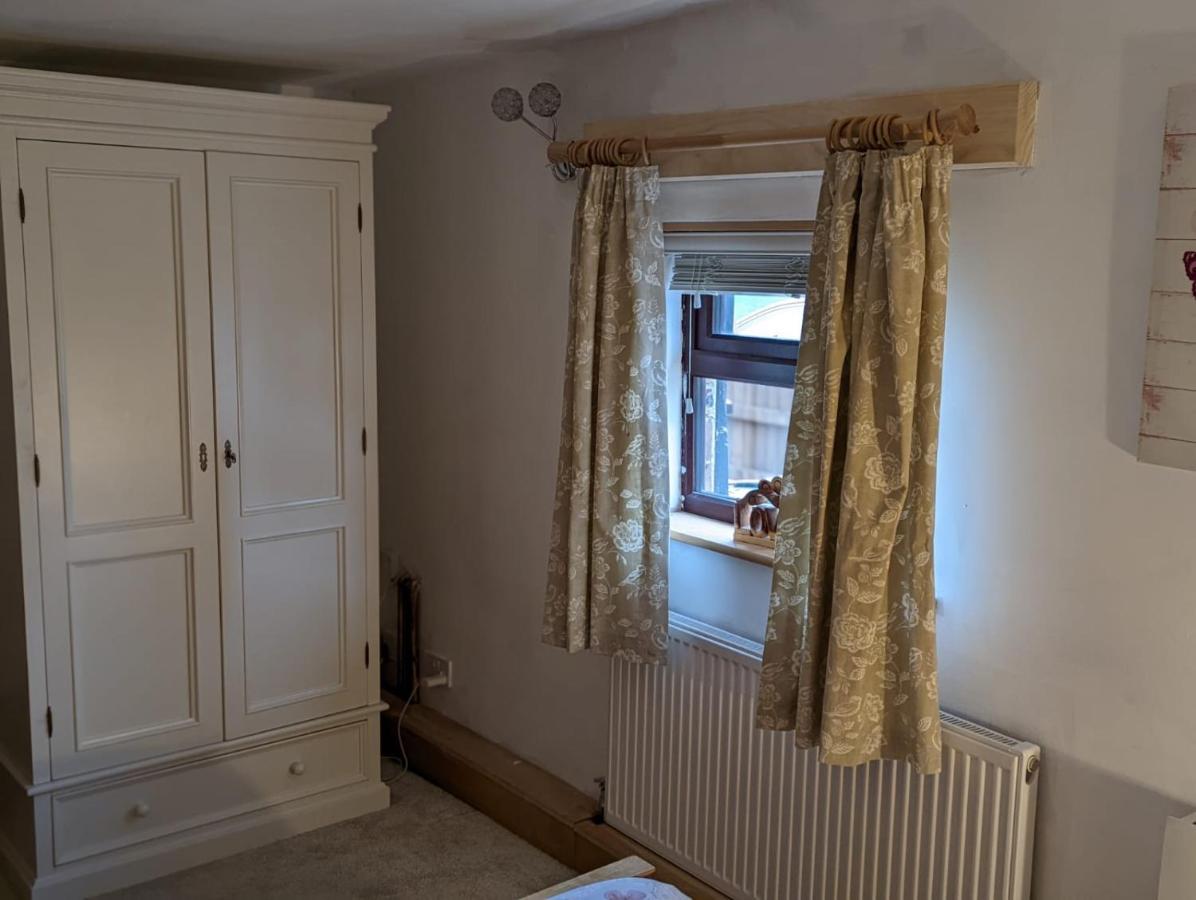 Beautiful Rural With Secure Garden Holiday home *