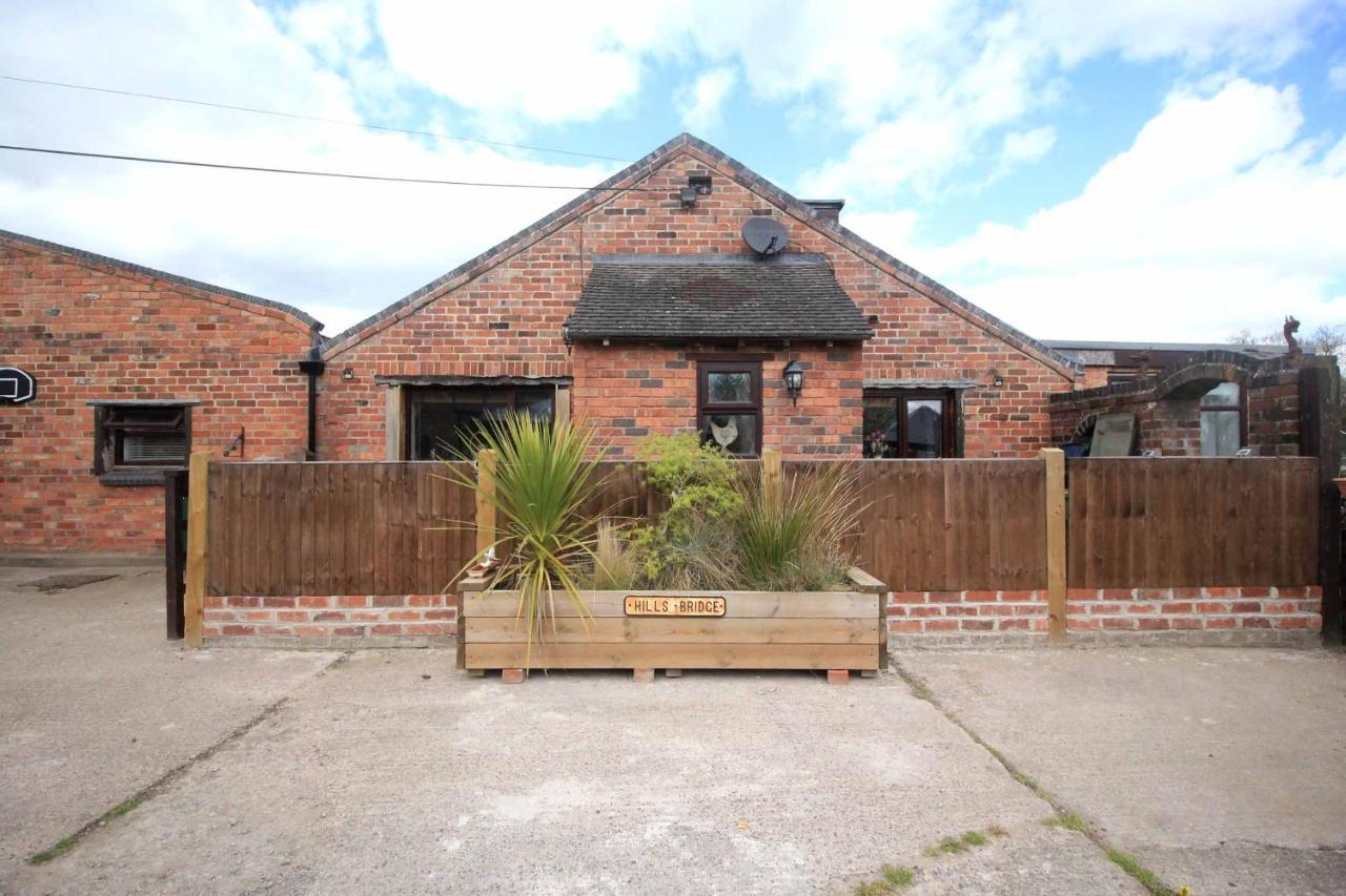 Beautiful Rural With Secure Garden * Bradley (Staffordshire)